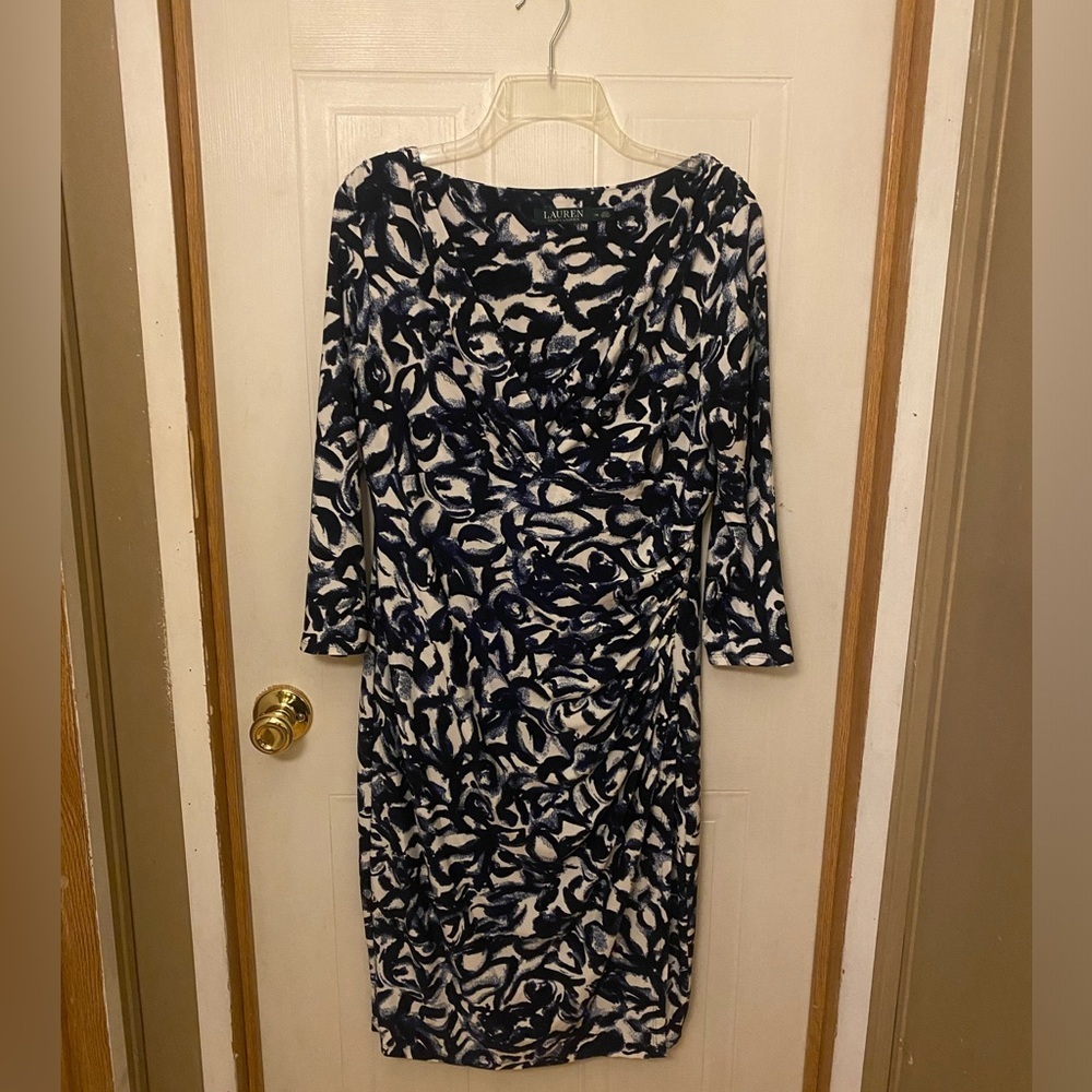 LRL Blue and White 3/4 Sleeve Abstract Faux Wrap Stretch Dress Size 14 - Picture 2 of 6